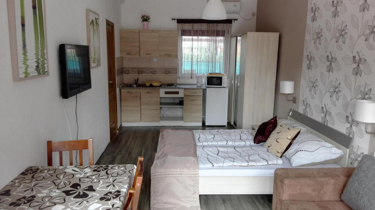Sunshine Apartman Apartment Siofok Bagian luar foto